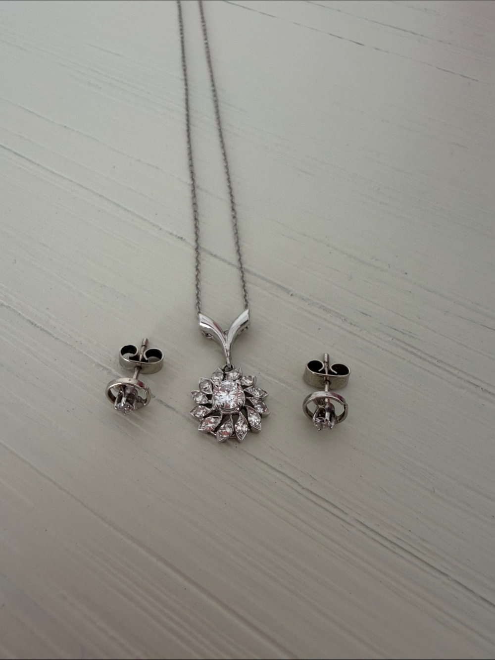 Sterling Silver Floral diamond Pendant Necklace and Stud Earrings Set - White